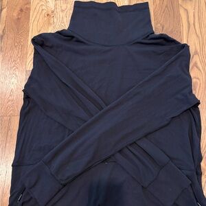 lululemon athletica Black Turtleneck Pullover Sweatshirt